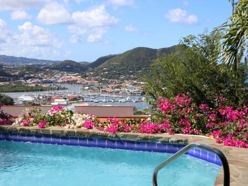 Sunrise Sunset Villa , Gros lset 