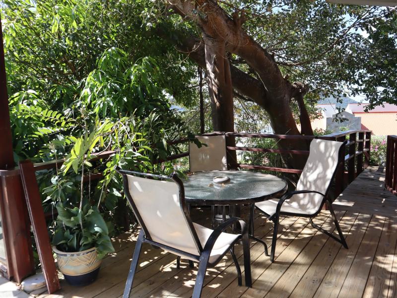 Sunrise Sunset Villa , Gros lset 