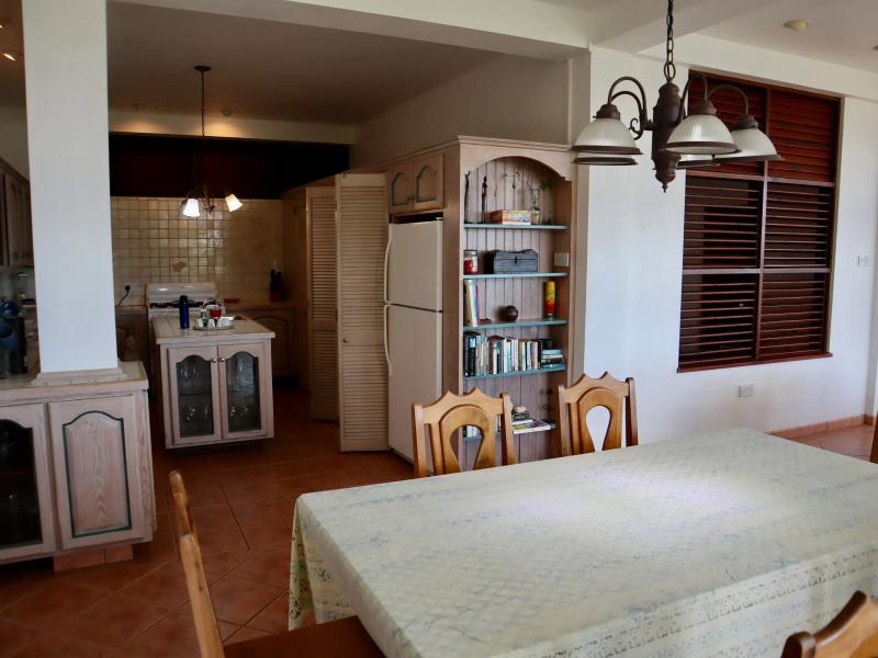 Sunrise Sunset Villa , Gros lset 