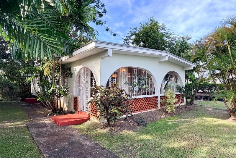 Palm Avenue, Sunset Crest