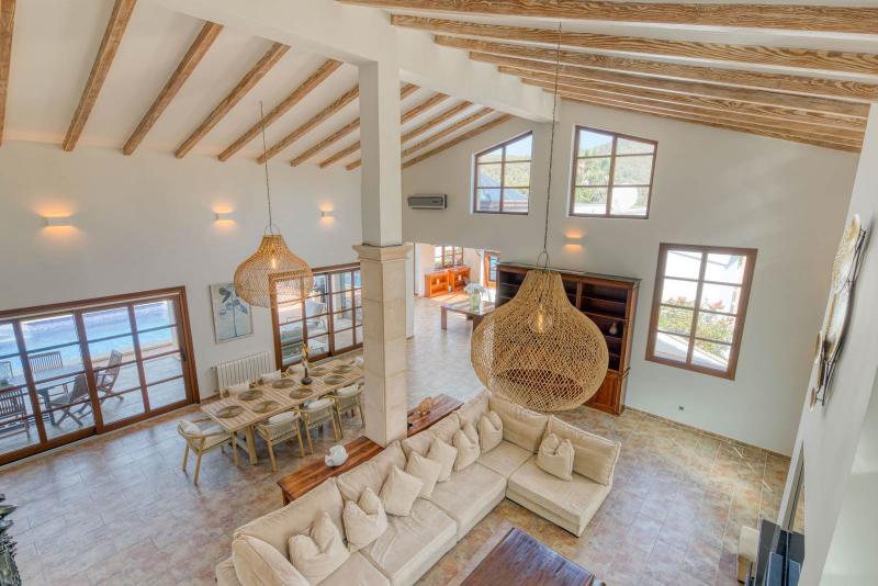 Mediterranean Villa with Pool and Guest Apartment