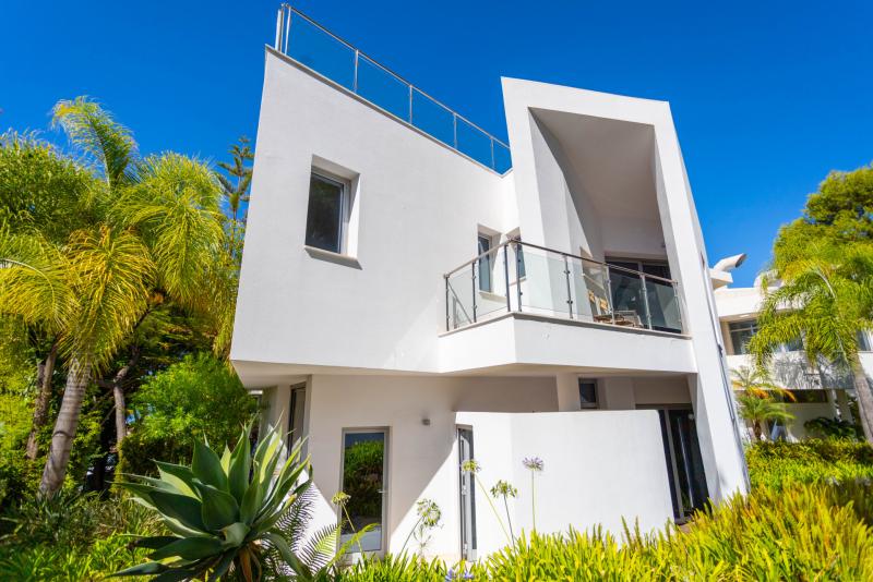 Luxury 4-bedroom villa for sale in Meisho Hills Luxury 4-bedroom villa for sale in Meisho Hills