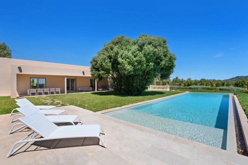 New-Build Luxury Villa for Sale in Northeast Mallorca – Canyamel