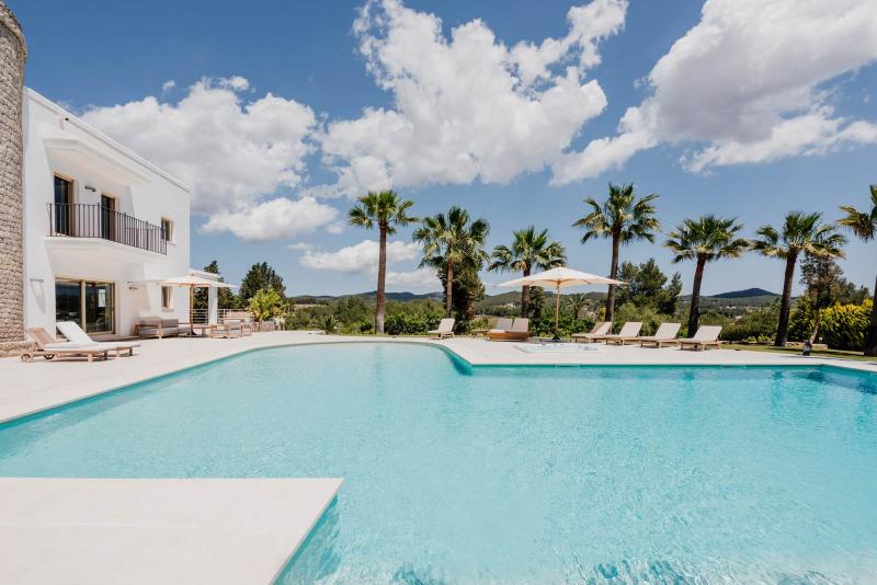 Luxury Country Estate with Tourist Licence for Sale in Ibiza