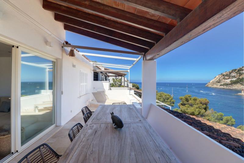 Light and Spacious Apartment for sale in Port d'Andratx Mallorca