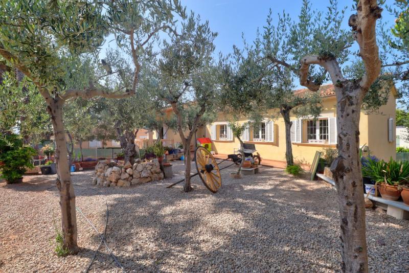Villa for sale in Mallorca - Santa Ponsa