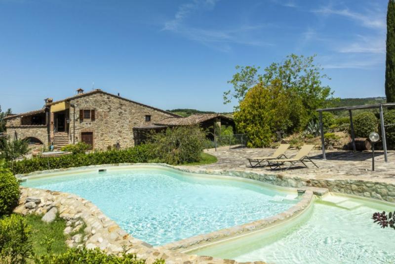 Historic Chianti Villa for Sale with Pool, Olive Grove & Panoramic Views in Castellina in Chianti