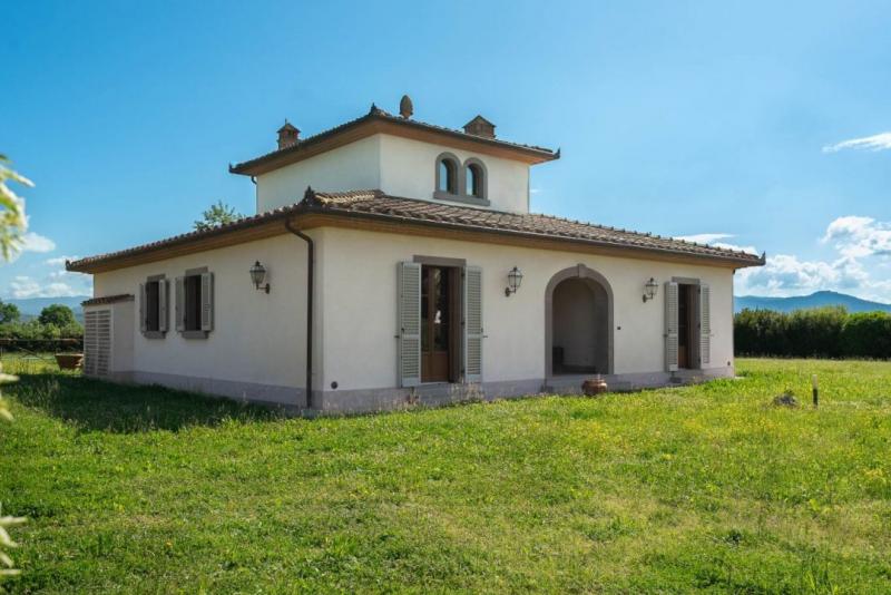 Charming four-bedroom country house with pool for sale in Arezzo - Cortona