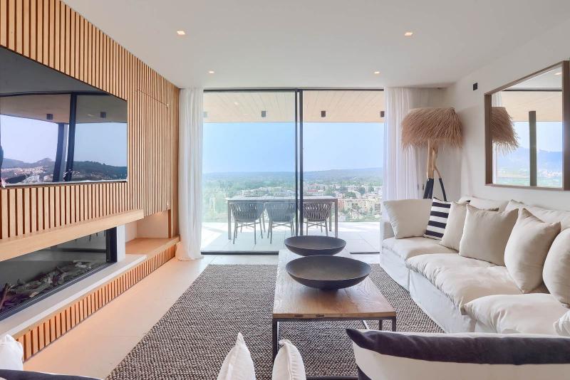 Luxury Apartments by the Sea