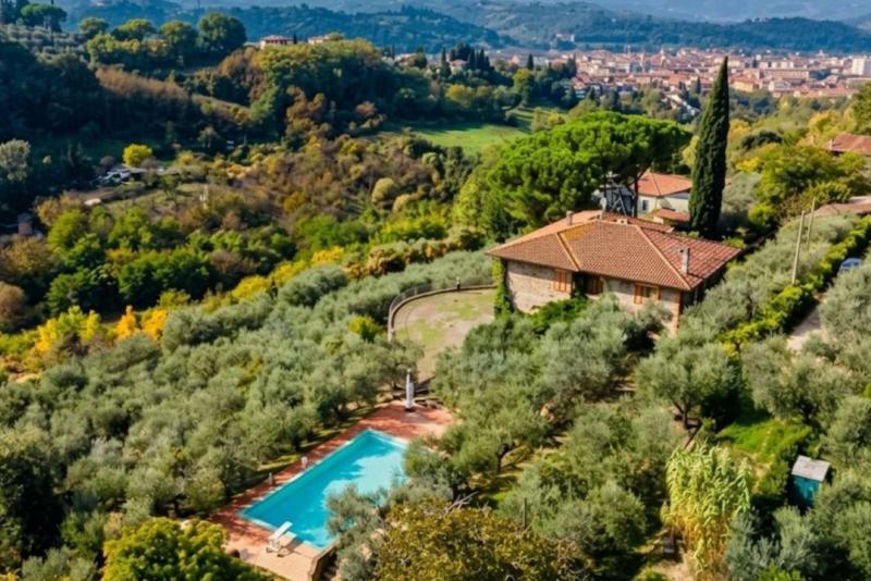 Restored Villa with Pool for Sale in Poggibonsi, Chianti, Tuscany