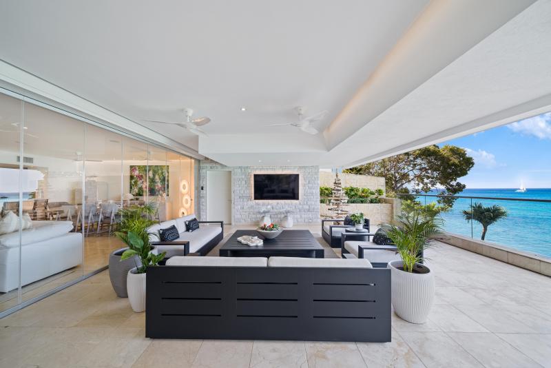 Portico 2 - Beachfront