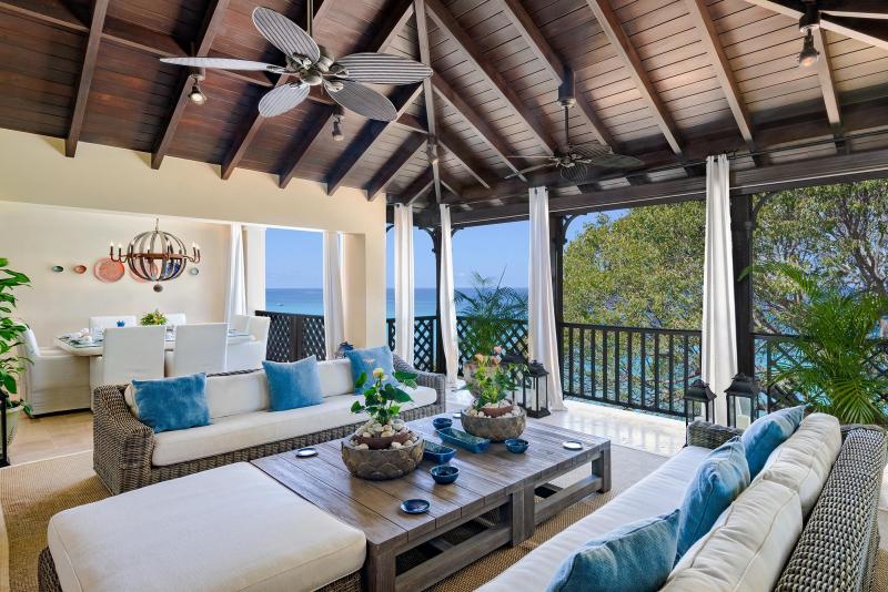 Sandy Cove 501 Penthouse - Beachfront