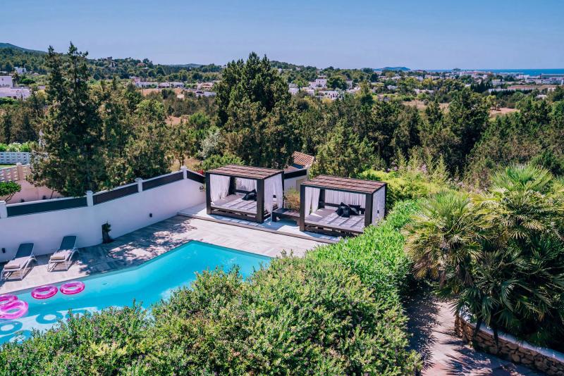 Confidential Opportunity: High-Yield Ibiza Villa with Tourist License (~9.7% ROI Potential)