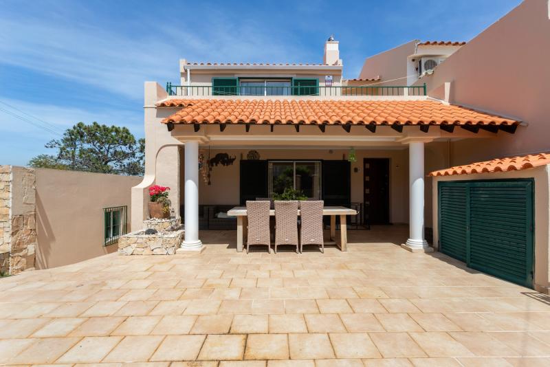 Algarve Villa for Sale in Galé – Coastal Living Near Albufeira