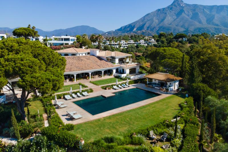 Las Lomas de Marbella Club mansion for sale